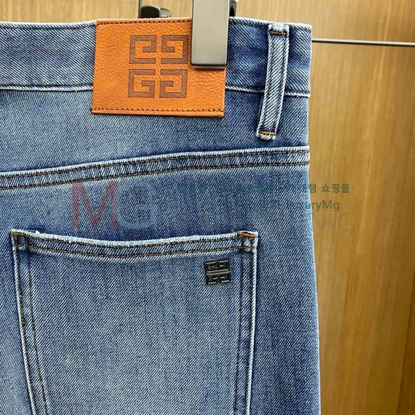   û GV4815476