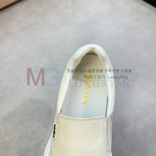    PA69833-1