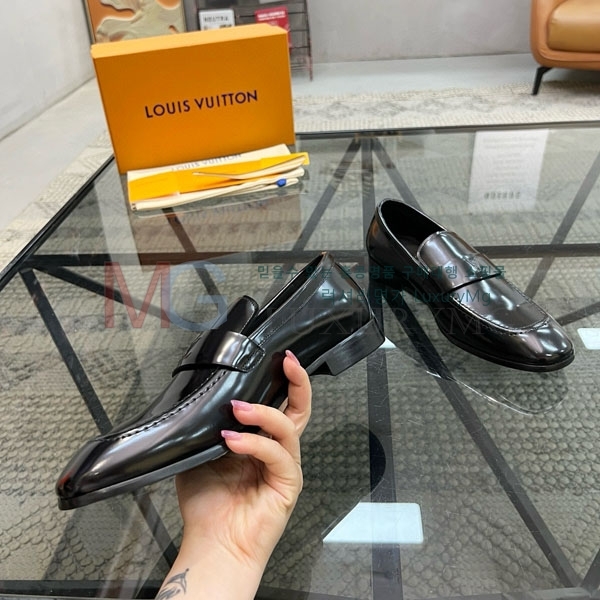  ̺  LVT560032
