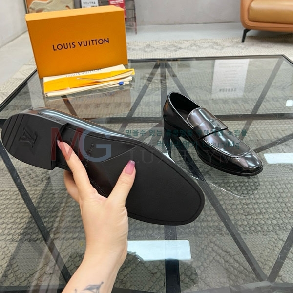  ̺  LVT560032