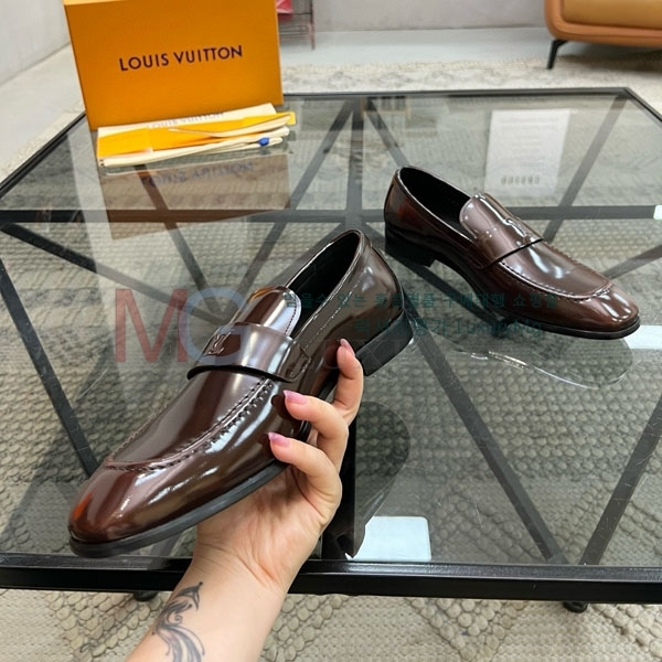  ̺  LVT560032-1