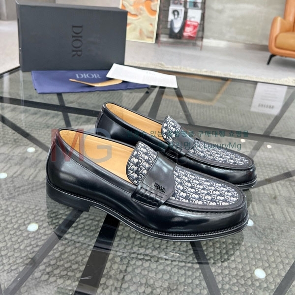    DR990622-1