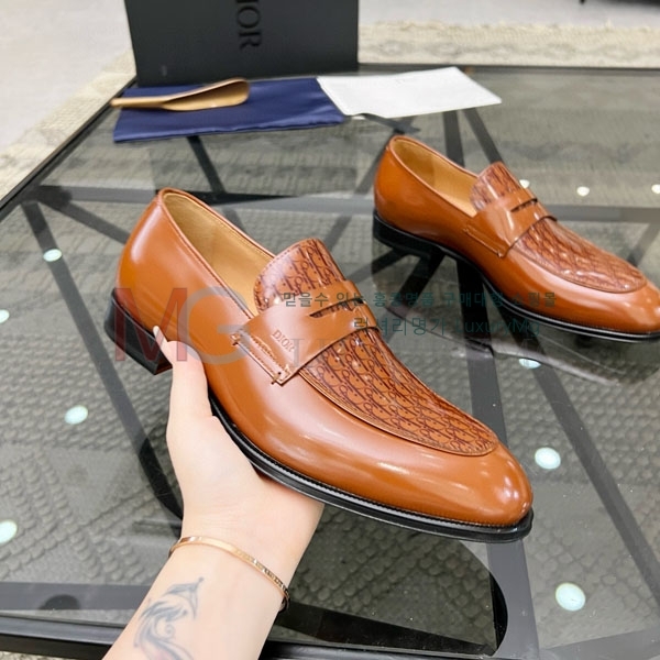    DR99883