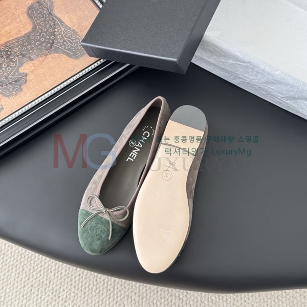  * ÷ CY990703-10