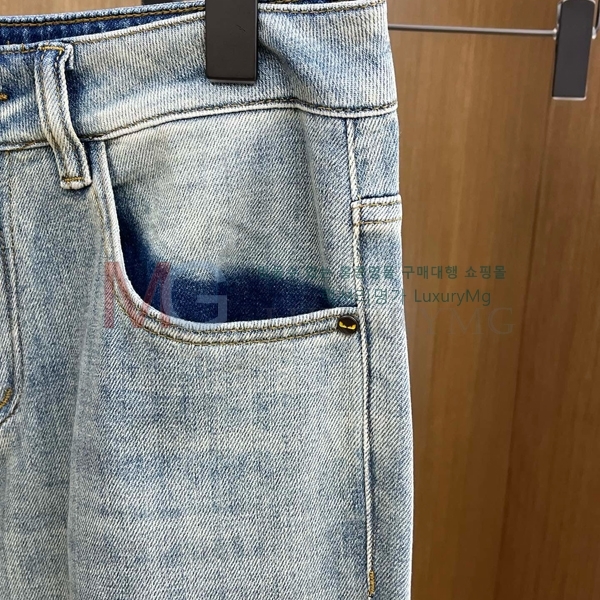   û 489676