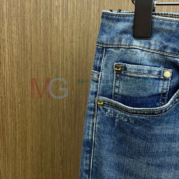   û 489677