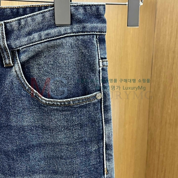   û 489682