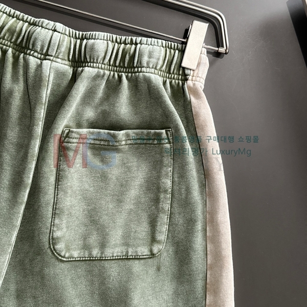   ݹ 489558-1