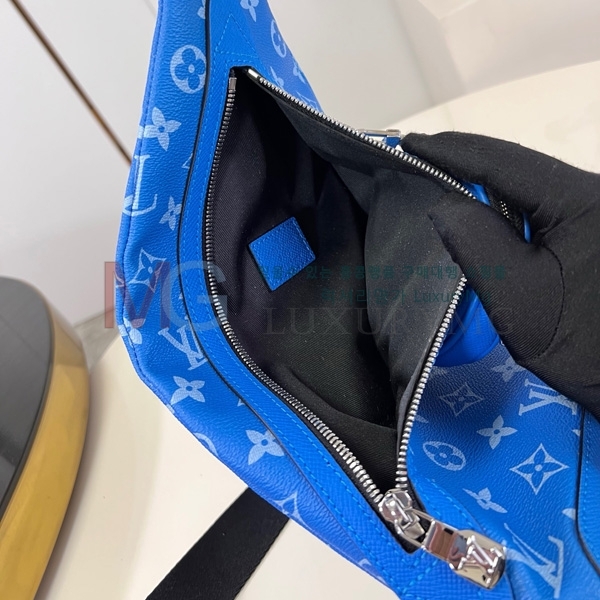 ̺   M31075-1