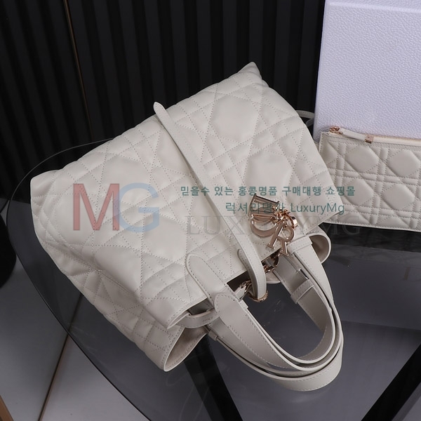   ̵ M92997-6