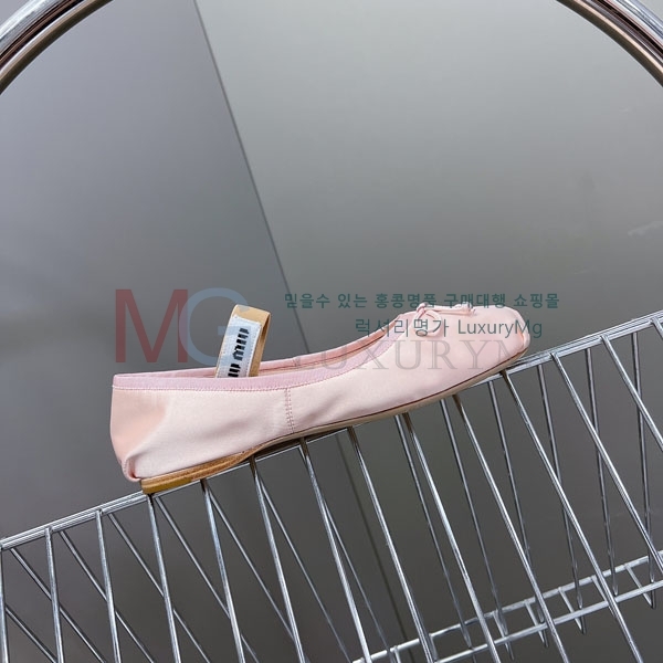  ̿̿ ÷ 1MIU61778-9