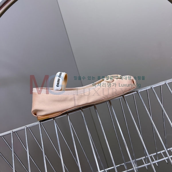  ̿̿ ÷ 1MIU61778-8