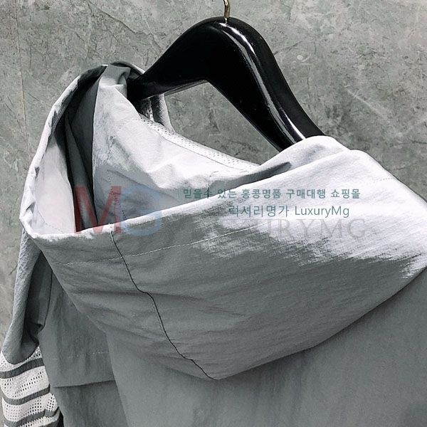   Ŷ TB90002-1