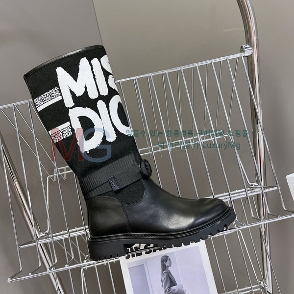    DR600325