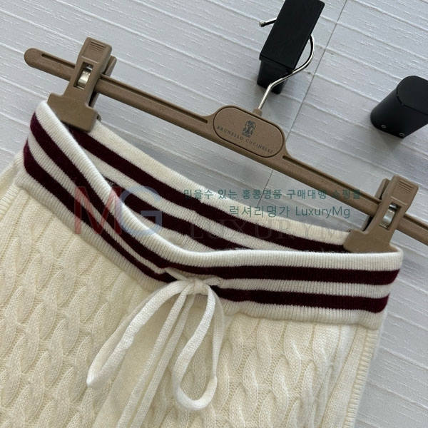  ڷ ġڸ  BC438646