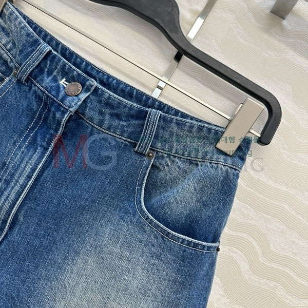    PR725870