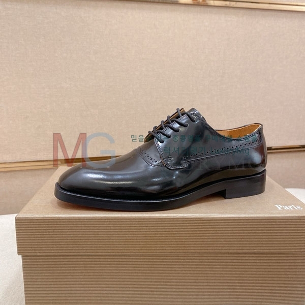 ũ  ĳ־  CL991115-3