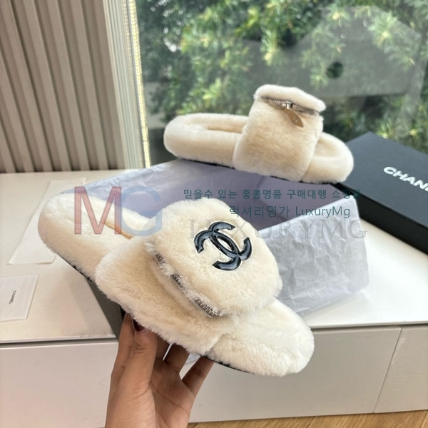 ����  ��*  �� ������ M550327-4