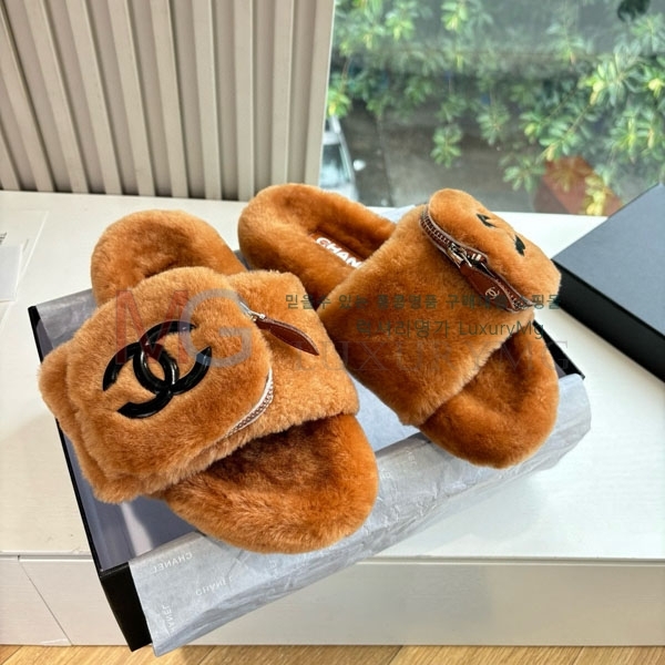 ����  ��*  �� ������ M550327-3