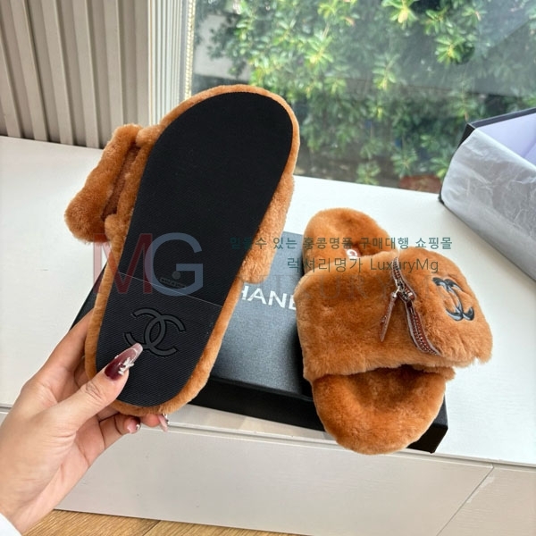 ����  ��*  �� ������ M550327-3