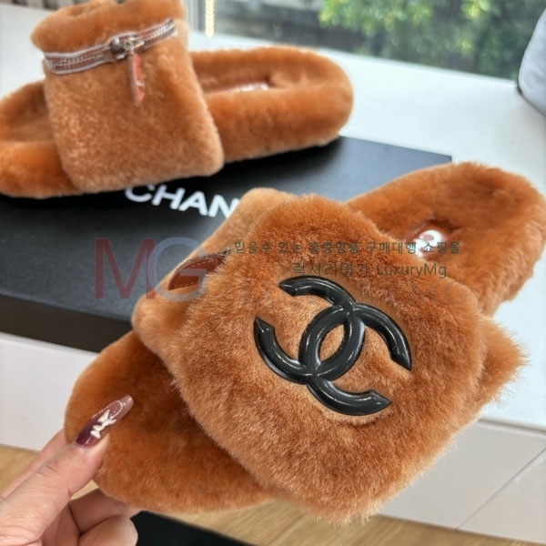 ����  ��*  �� ������ M550327-3