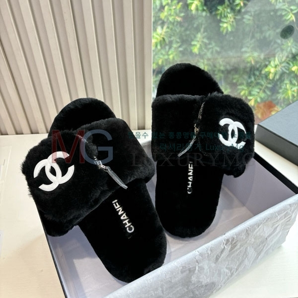 ����  ��*  �� ������ M550327-1