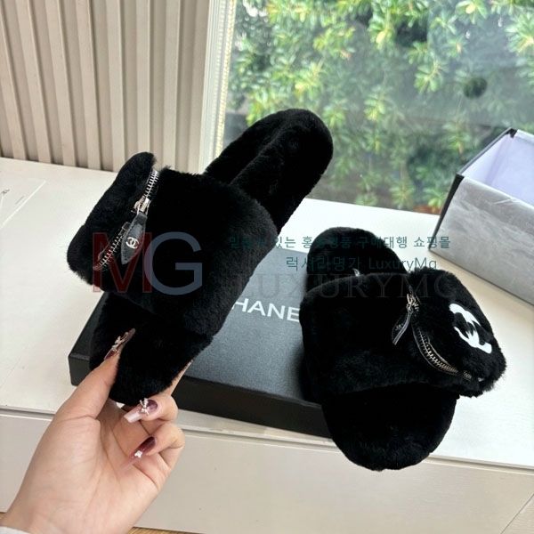 ����  ��*  �� ������ M550327-1