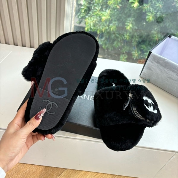 ����  ��*  �� ������ M550327-1