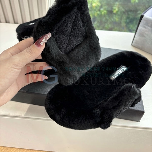 ����  ��*  �� ������ M550327-1