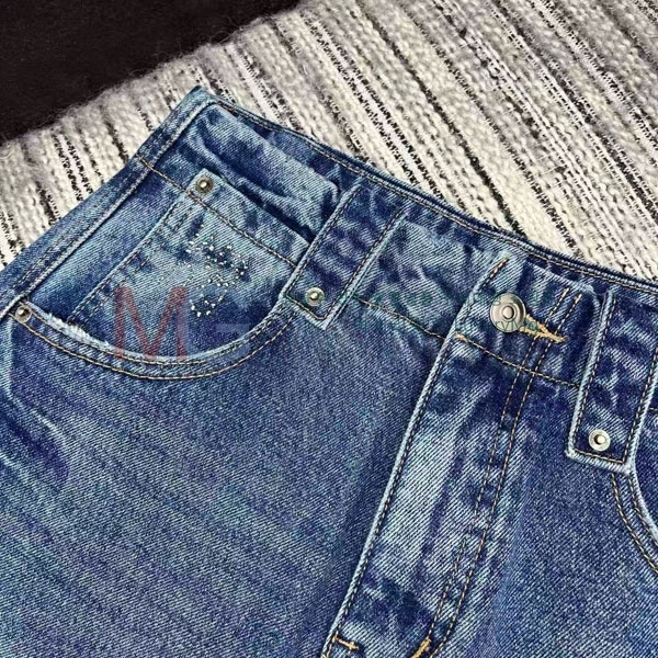 ˷    AW253281-7
