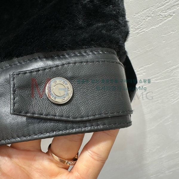  ޽ þ   HER112359-3