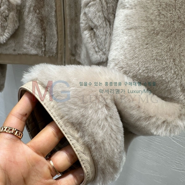  ޽ þ   HER112359-4