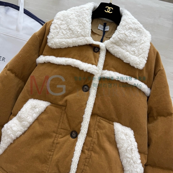 ���� ��**�� �ٿ� �е� 8369586