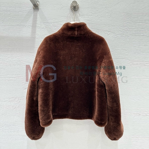  η** þ   LP2348806-6