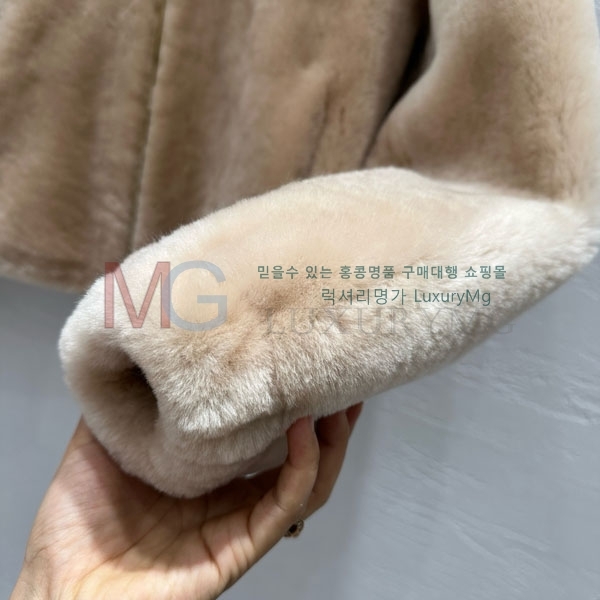  η** þ   LP2348806-7