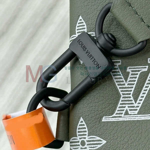 ̺ Ʈ  Ŀġ M81570-301