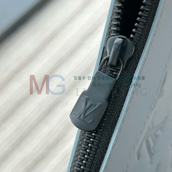 ̺ Ʈ  Ŀġ M81570-304