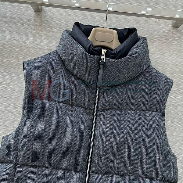  η** ٿ е  LP234503-8