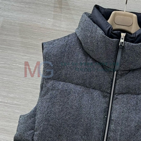  η** ٿ е  LP234503-8