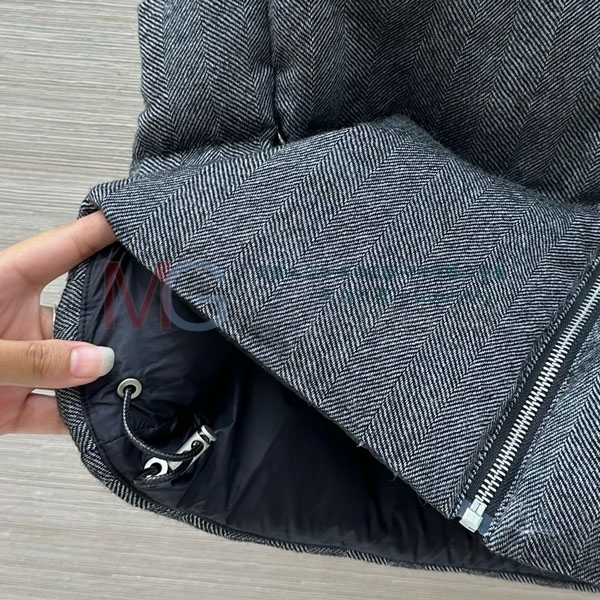  η** ٿ е  LP234503-8