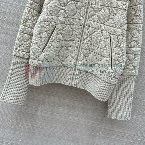   þ   DO6134054-12