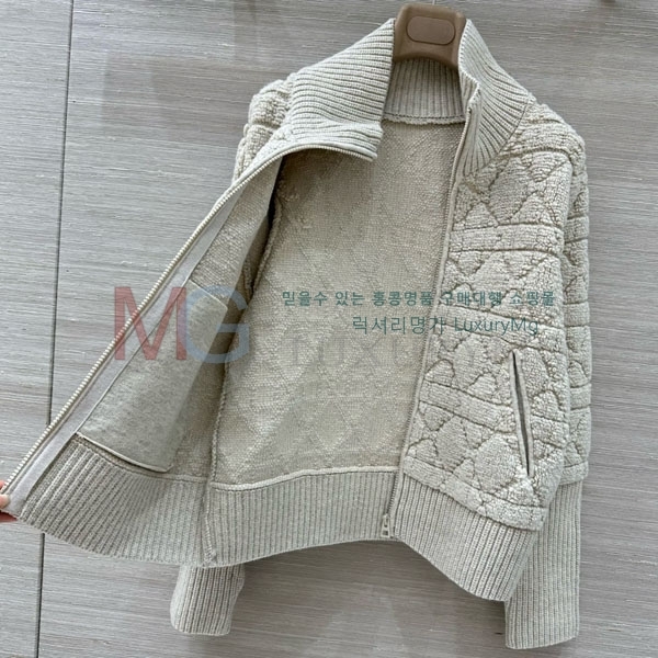   þ   DO6134054-12