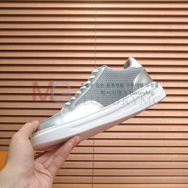 ���� ���̺��� ����Ŀ�� LV665503-4