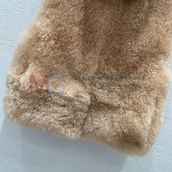  η** þ    LP23243033-2