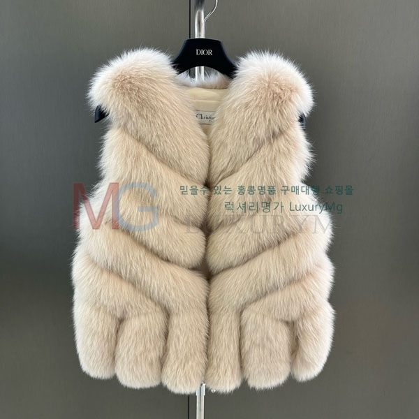   þ    DO8234077-2