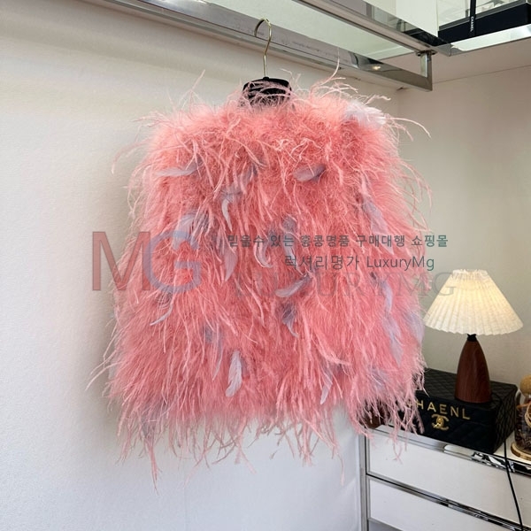  * þ    CH2456750-2