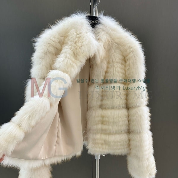   þ   DO8234077-15