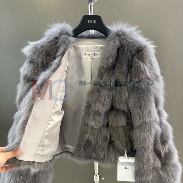   þ   DO8234077-17