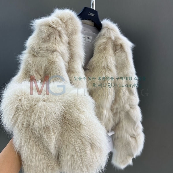   þ   DO8234077-19