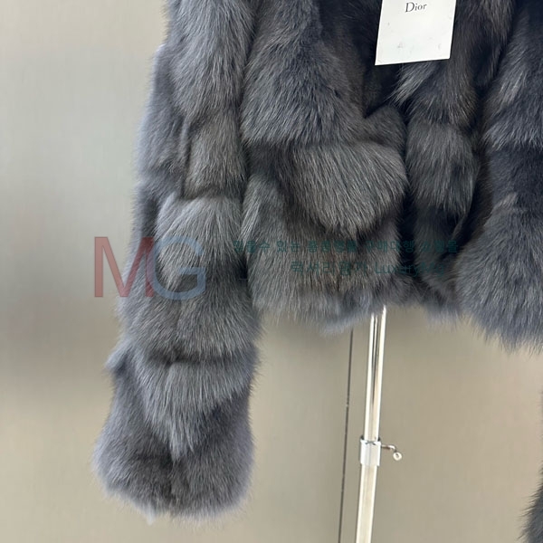   þ   DO8234077-21